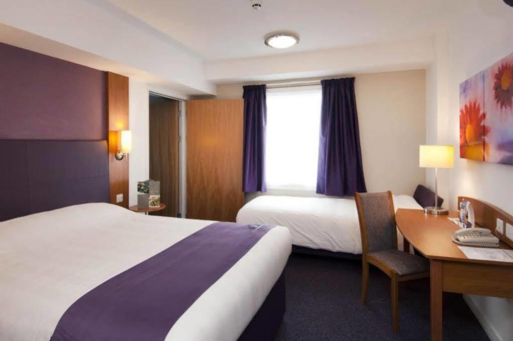 Premier Inn South Mimms/Potters Bar Zewnętrze zdjęcie