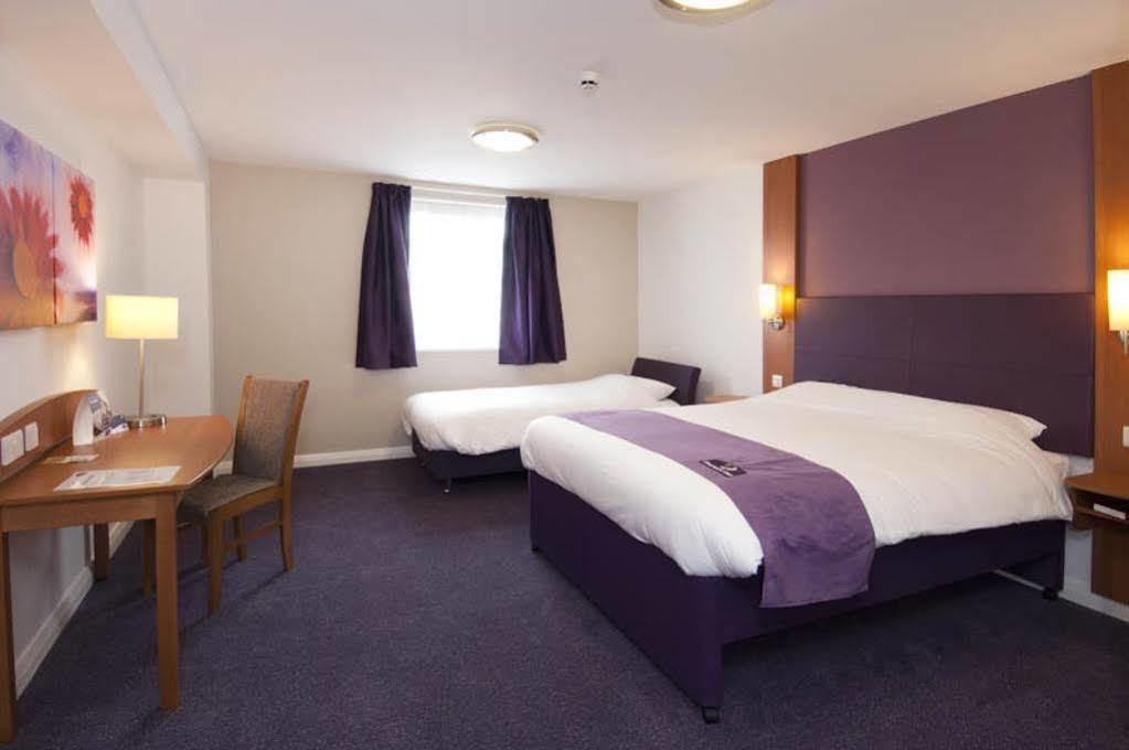 Premier Inn South Mimms/Potters Bar Zewnętrze zdjęcie