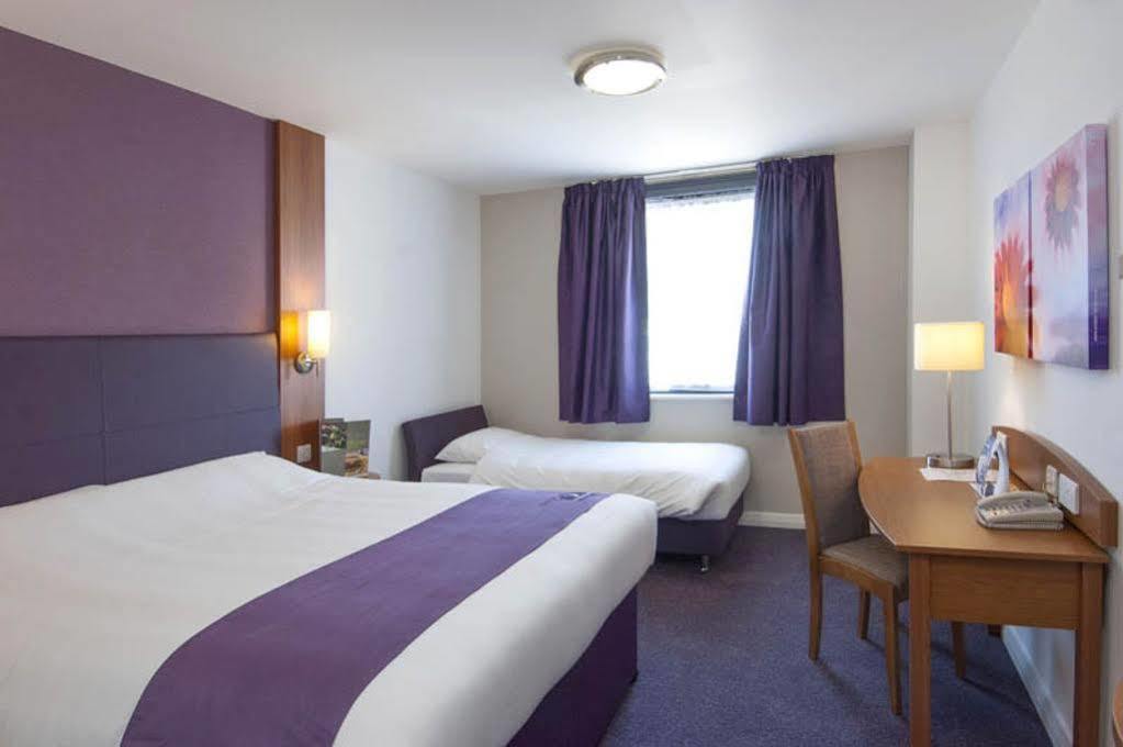 Premier Inn South Mimms/Potters Bar Zewnętrze zdjęcie