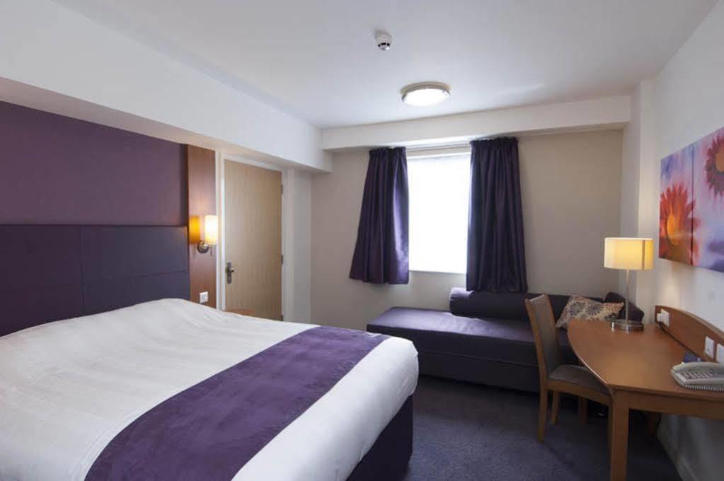 Premier Inn South Mimms/Potters Bar Zewnętrze zdjęcie