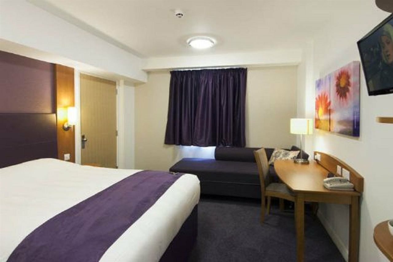 Premier Inn South Mimms/Potters Bar Zewnętrze zdjęcie